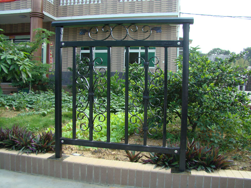 陽臺(tái)護(hù)欄