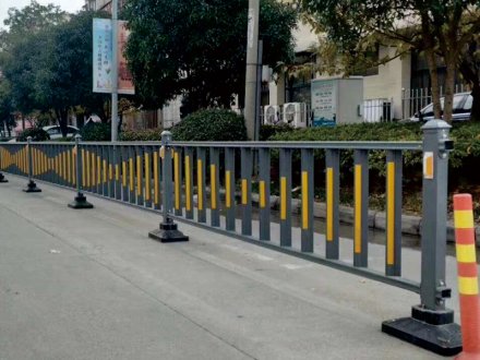市政護(hù)欄，對(duì)于交通安全的重要性很關(guān)鍵